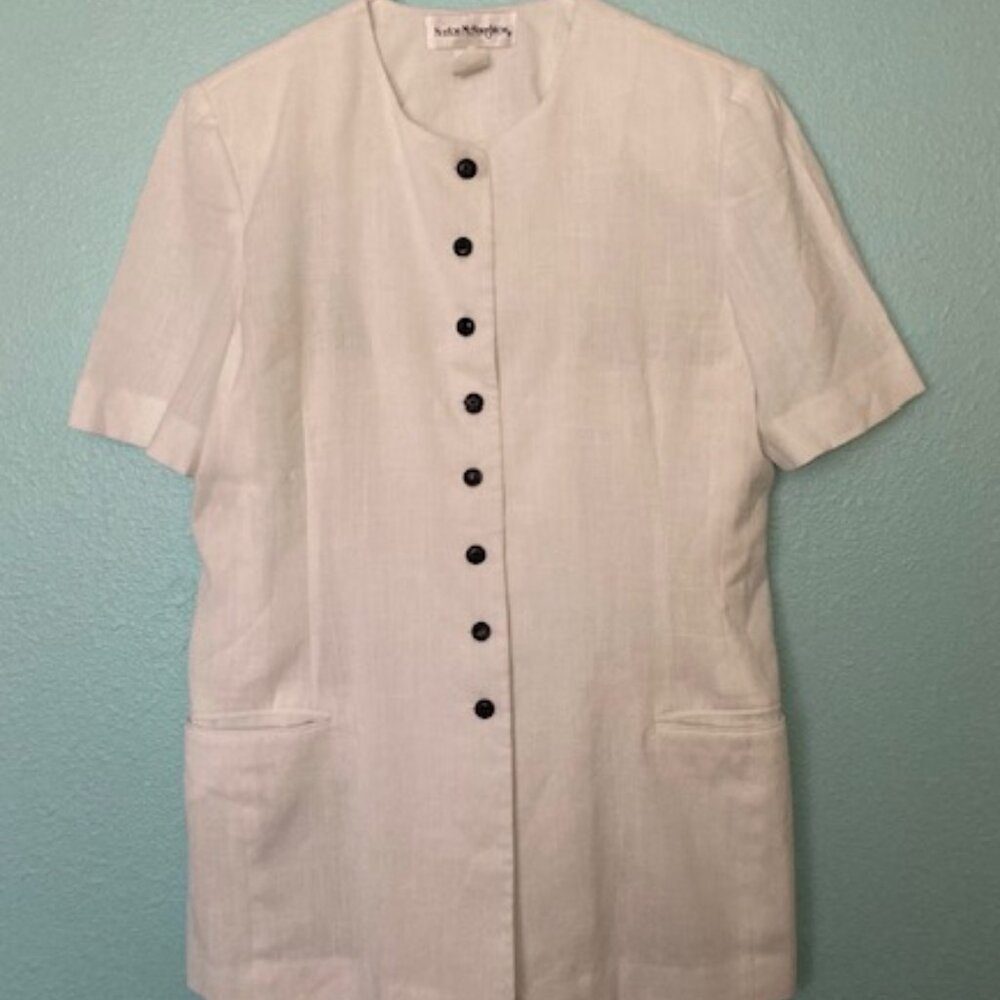 Norton McNaughton 2-pc., White Linen look suit Size 10 Jacket Size 12 skirt